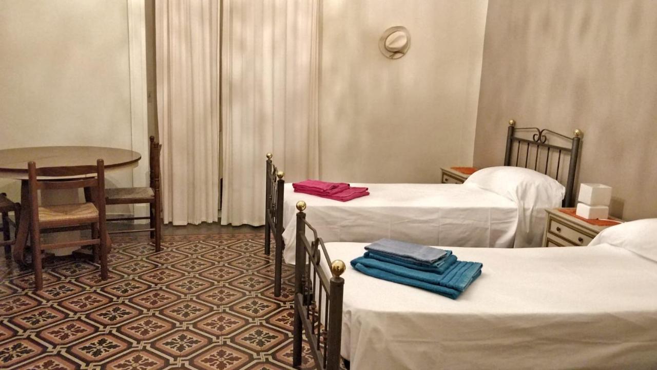 Adriano'S House Catania Cathedral First Floor Daire Dış mekan fotoğraf